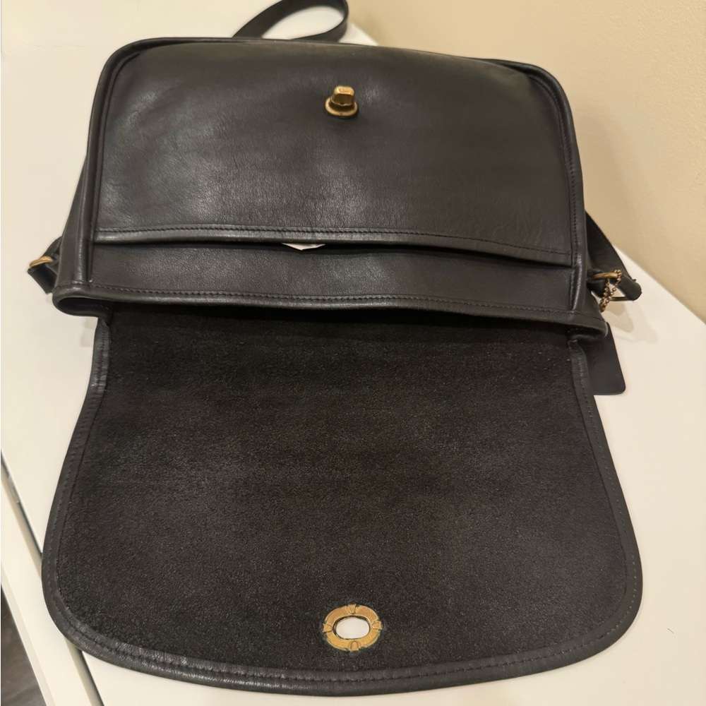 90s Vintage Coach City Bag Crossbody – Black Leather (Style 0064 203) - Picture 10 of 16